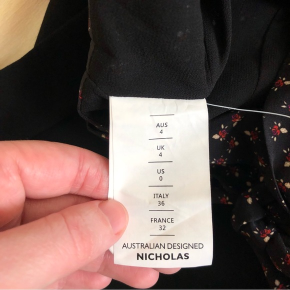 NICHOLAS Flutter Sleeve Cropped Blouse 0 - Picture 3 of 3